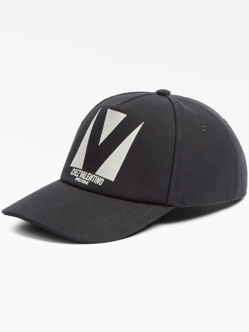 Logo-embroidered cap 