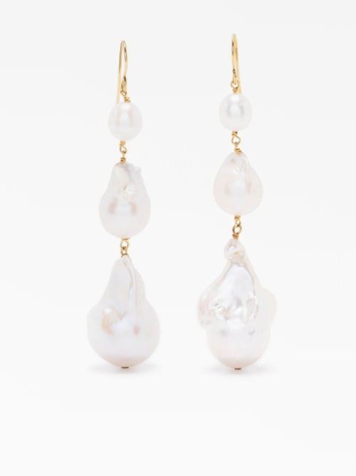 Pearl drop earrings 