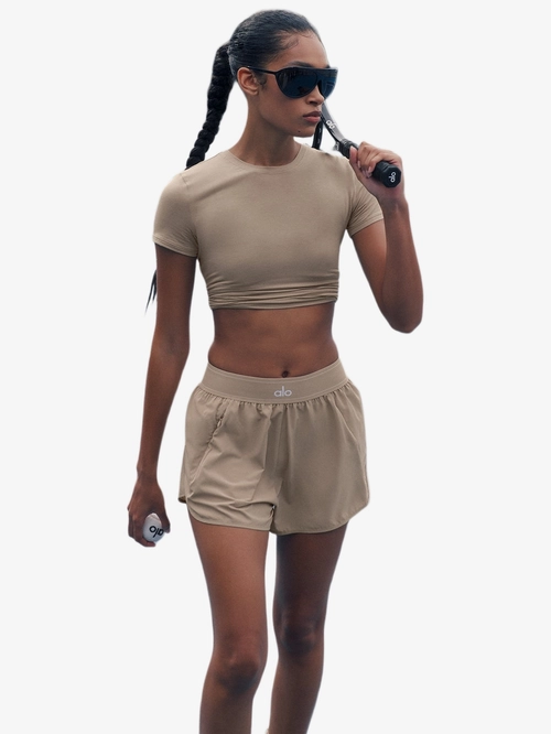 Match point short gravel Alo Yoga — купить в интернет-магазине