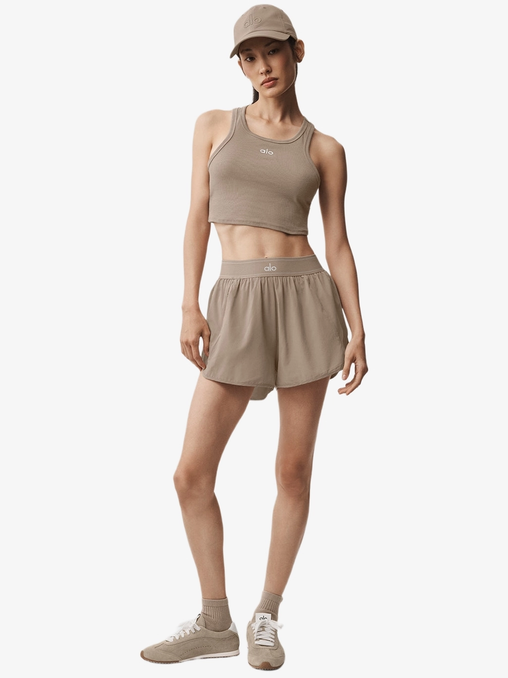 Match point short gravel Alo Yoga — купить в интернет-магазине