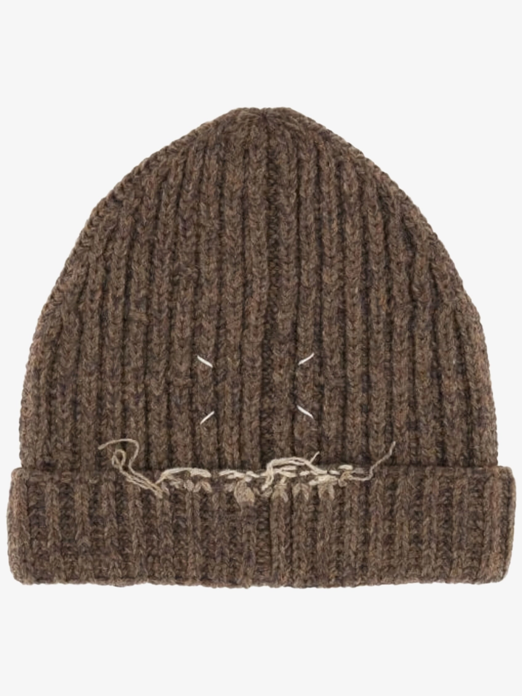 Вязаная шапка в рубчик