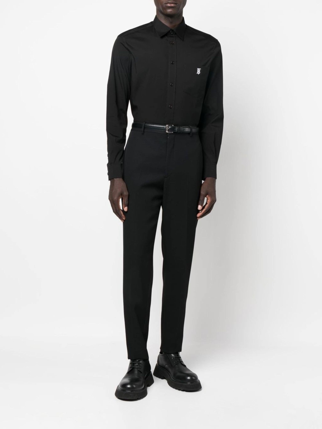 Рубашка с вышитым логотипом