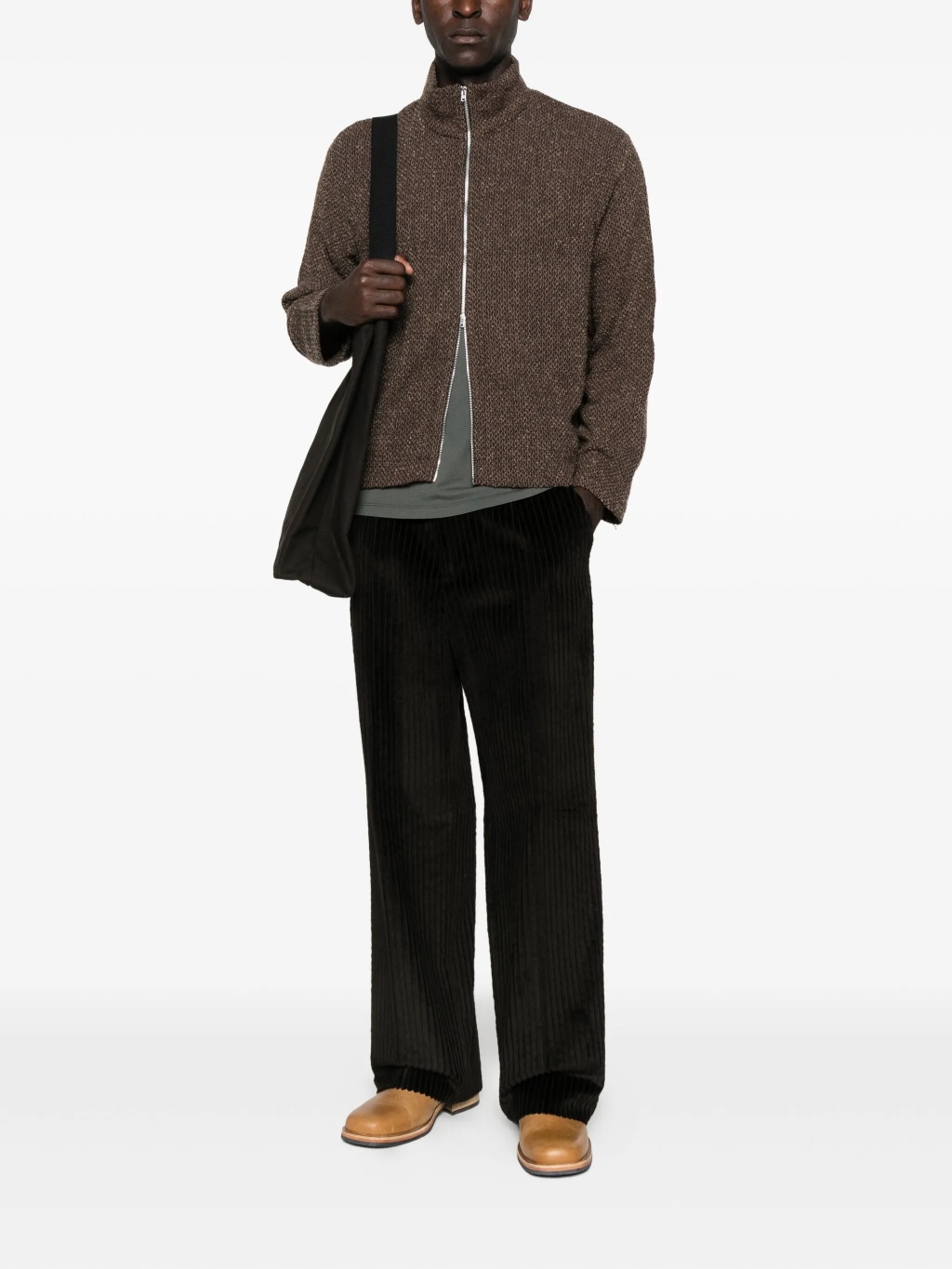 Коричневый кардиган с высоким воротником на молнии