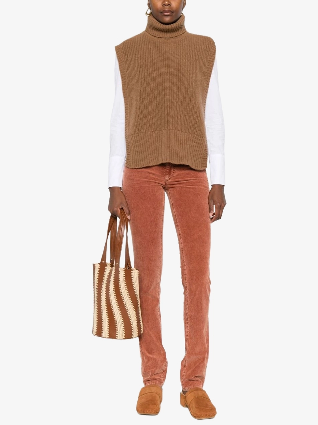 Вельветовые брюки с пятью карманами