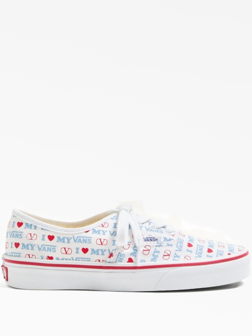 Valentino Garavani x Vans Love-տպագրությամբ կոշիկներ